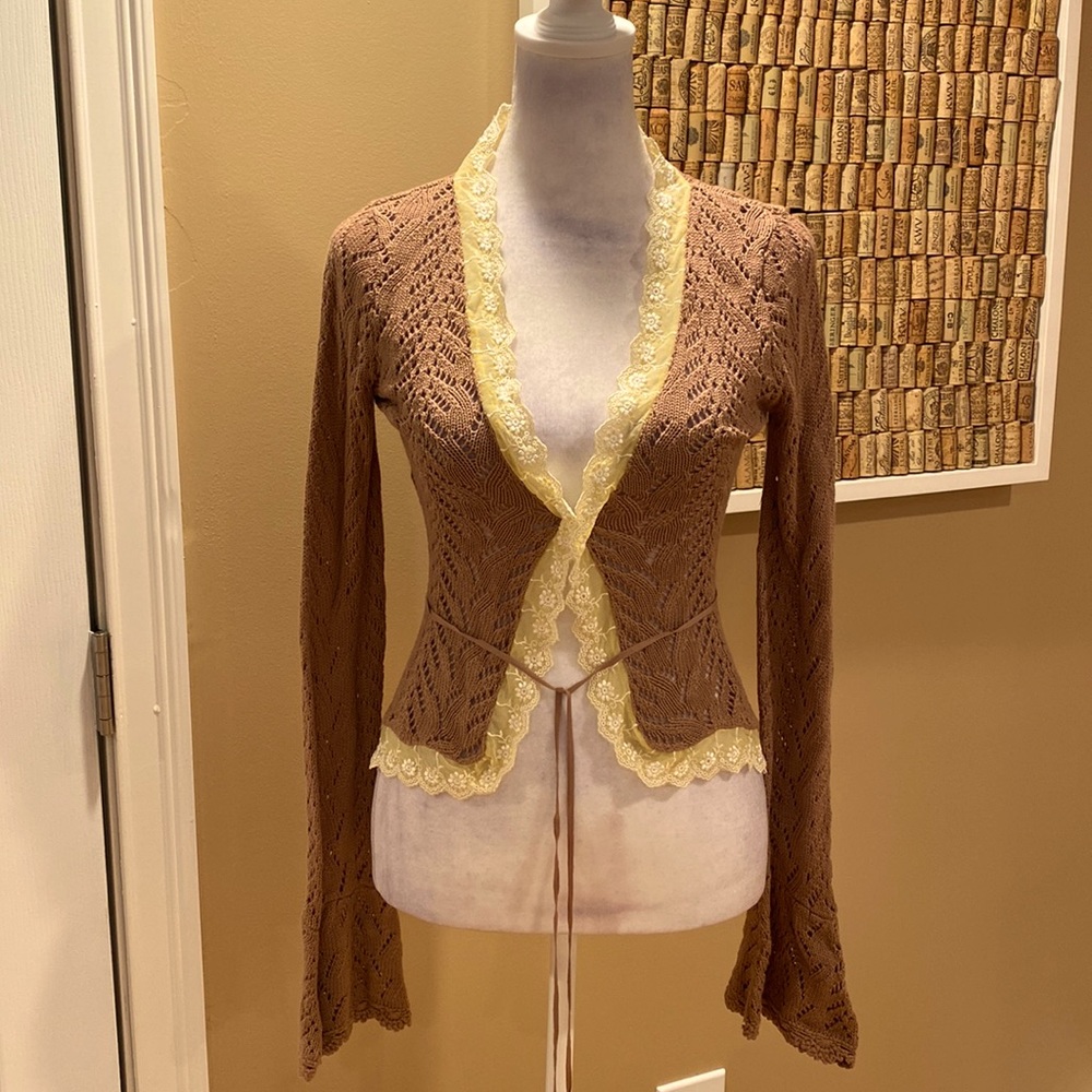 NWT.  Future Paradise Cotton Mocha with Cream Lace Detail and Bell Sleeves